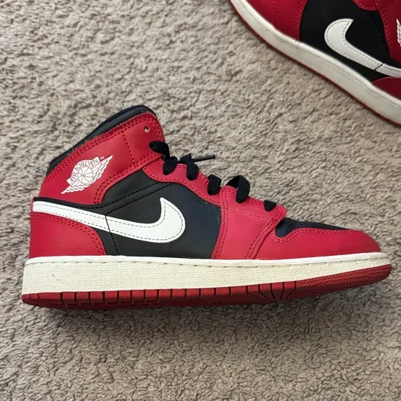 Nike Kids Air Jordan 1 - Picture 2 of 9